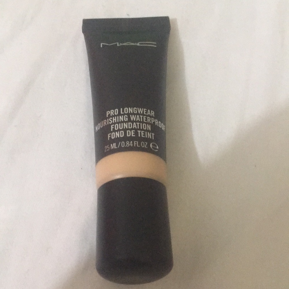 Mac Pro Longwear waterproof foundation sold